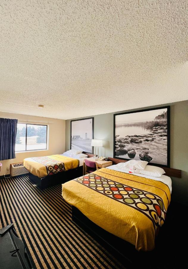 Hotel Super 8 By Wyndham Humboldt Exterior foto